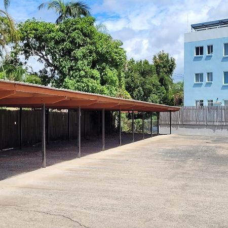 Tower Court Motel - Adults Only Haven Hervey Bay Bagian luar foto