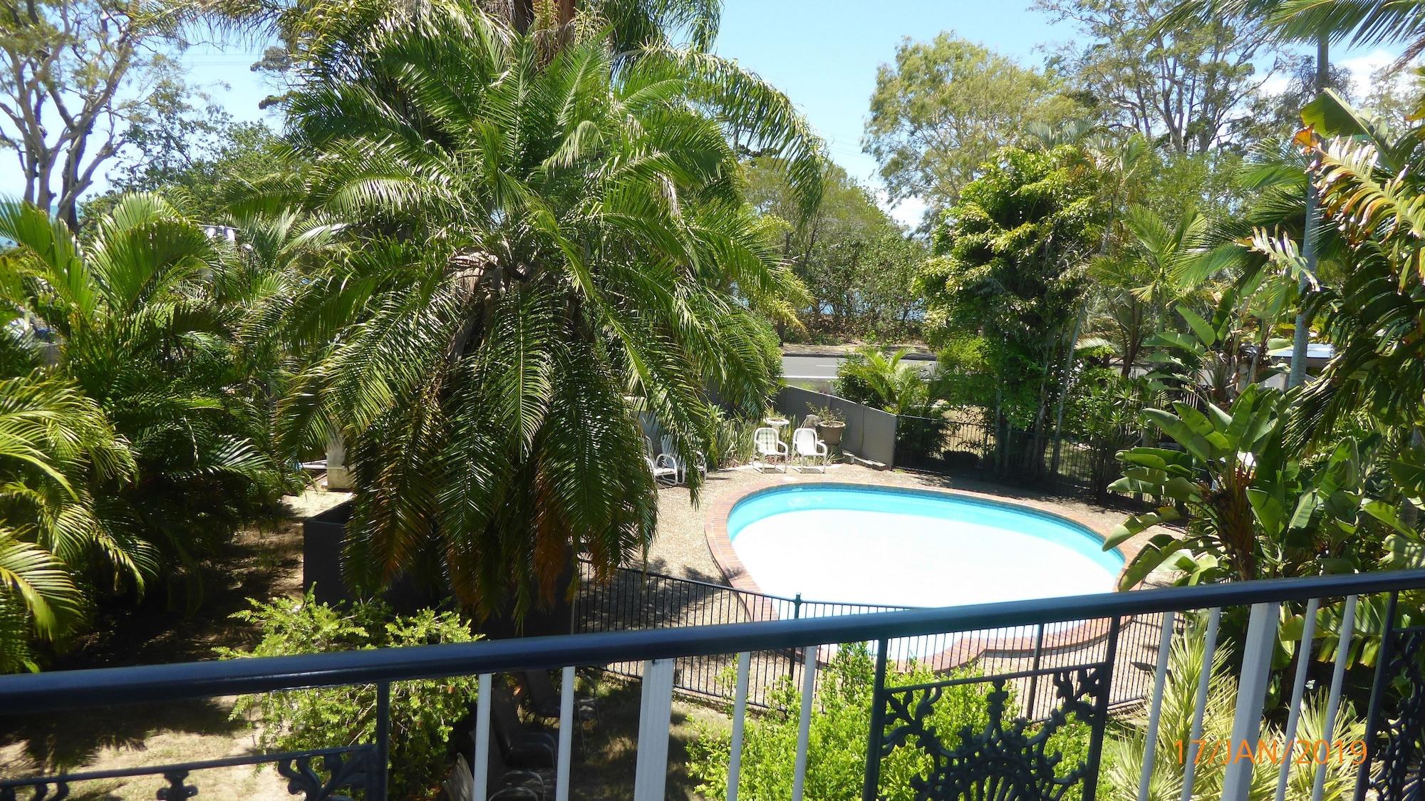 Tower Court Motel - Adults Only Haven Hervey Bay Bagian luar foto