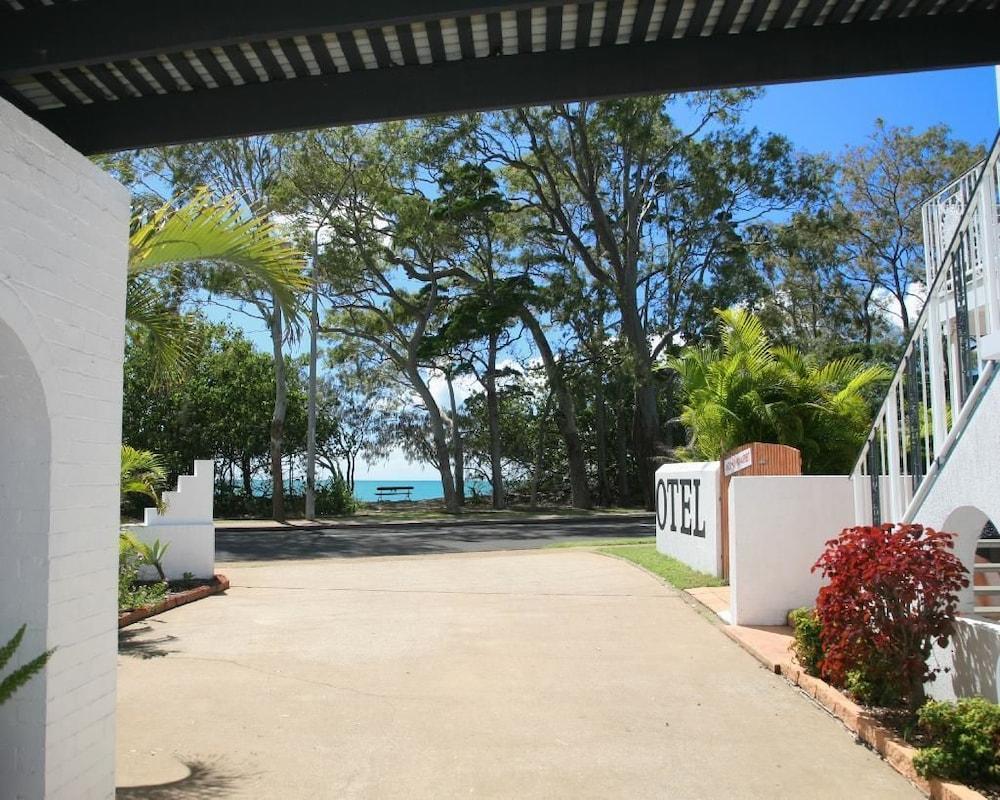 Tower Court Motel - Adults Only Haven Hervey Bay Bagian luar foto