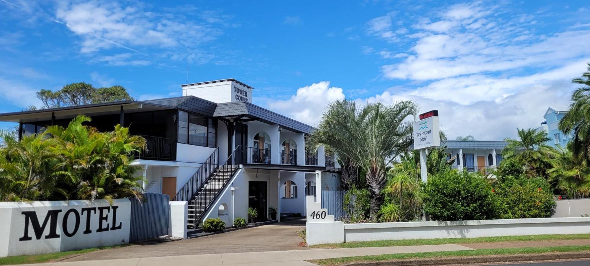 Tower Court Motel - Adults Only Haven Hervey Bay Bagian luar foto