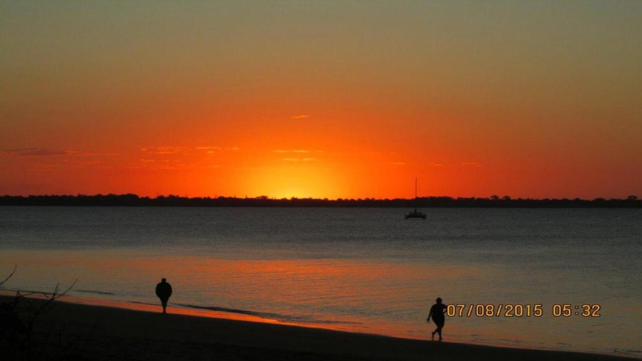 Tower Court Motel - Adults Only Haven Hervey Bay Bagian luar foto